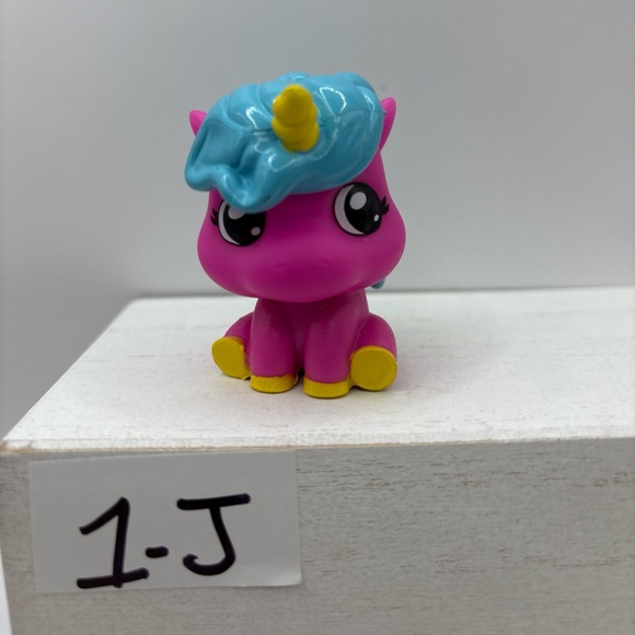 Blip Toys "Tic Tac Toy XOXO Friends" Pink Unicorn with Blue Hair STELLA rare - Picture 1 of 8